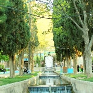 پاورپوینت کامل و جامع با عنوان بررسی شهر استهبان در 23 اسلاید