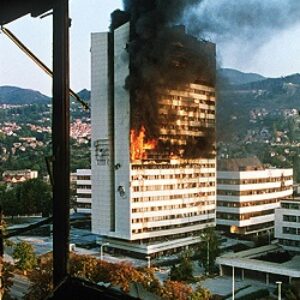 پاورپوینت کامل و جامع با عنوان بررسی جنگ بوسنی (Bosnian War) در 112 اسلاید