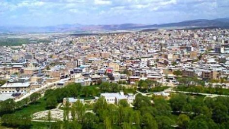 پاورپوینت کامل و جامع با عنوان بررسی شهر تکاب در 41 اسلاید