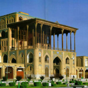 مطالعه و شناخت کاخ عالی قاپو اصفهان به همراه سیر تحول مرمت آن